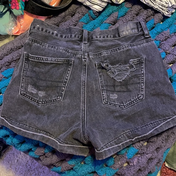 Black Mom Jean Shorts American Eagle size 4 - Picture 2 of 3